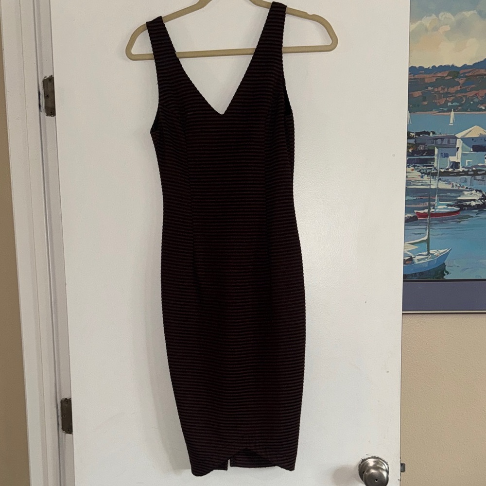 Astr Ribbed V-Neck Midi Dress in Burgundy and Brown